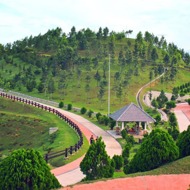 TAMAN SAUJANA HIJAU