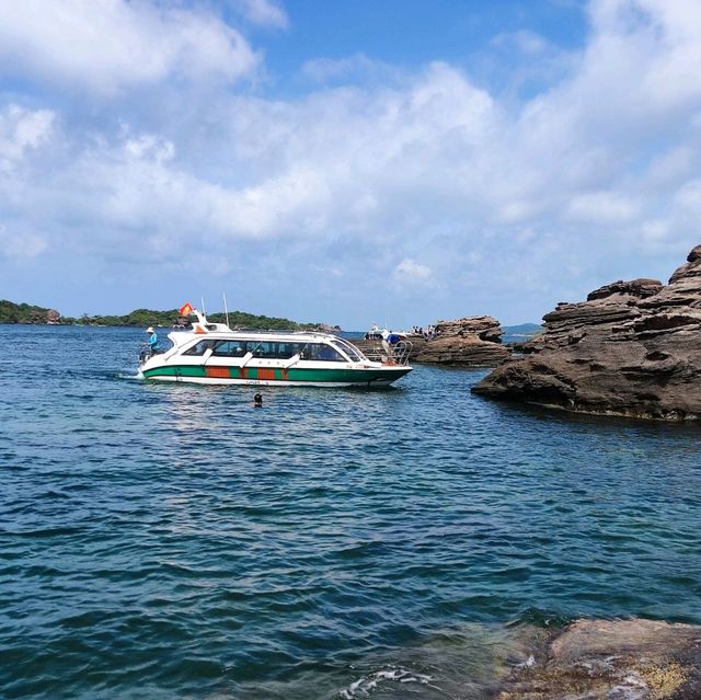 And Buom Island 