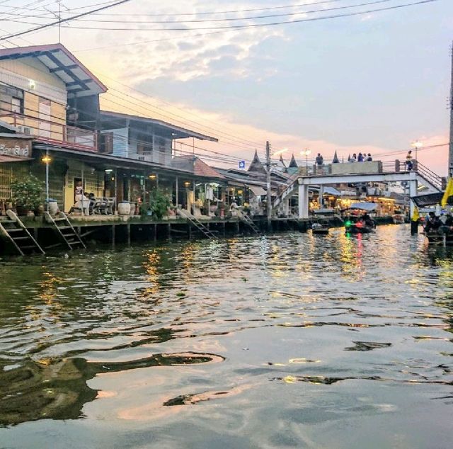 泰國 安帕瓦水上市場 餐廳