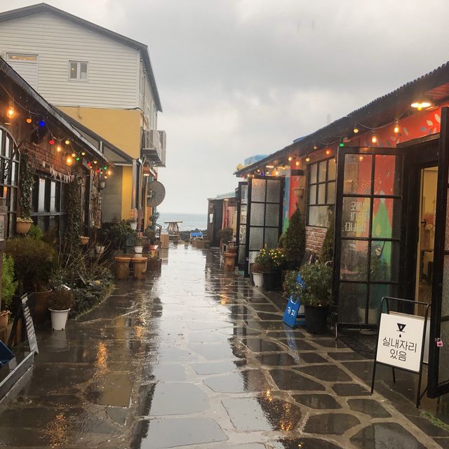 제주 애월 카페 봄날, 아름다운 애월 바다를 볼 수 있는 카페 제주 애월 카페 봄날, 아름다운 애월 바다를 볼 수 있는 카페