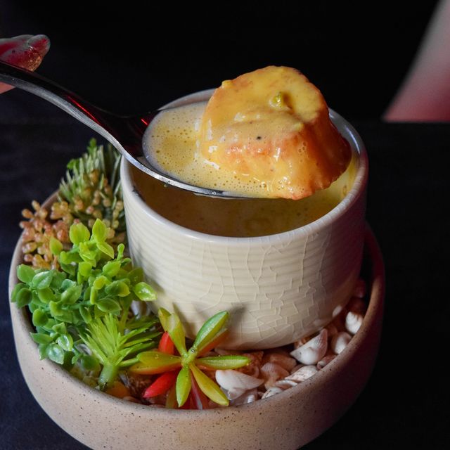รีวิว Fine Dining ระดับ First Class บนเครื่องบิน