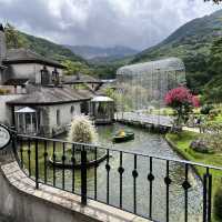箱根　箱根ガラスの森美術館