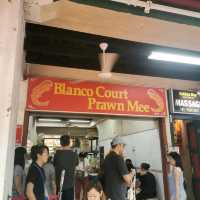 hearty bowl of prawn noodles