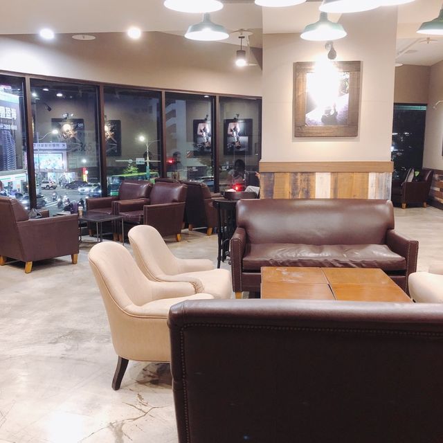 大又舒適✅☕️🫖STARBUCKS 星巴克 (台北圓環門市)
