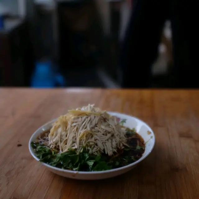 Trying Yangzhou's Famous Breakfast