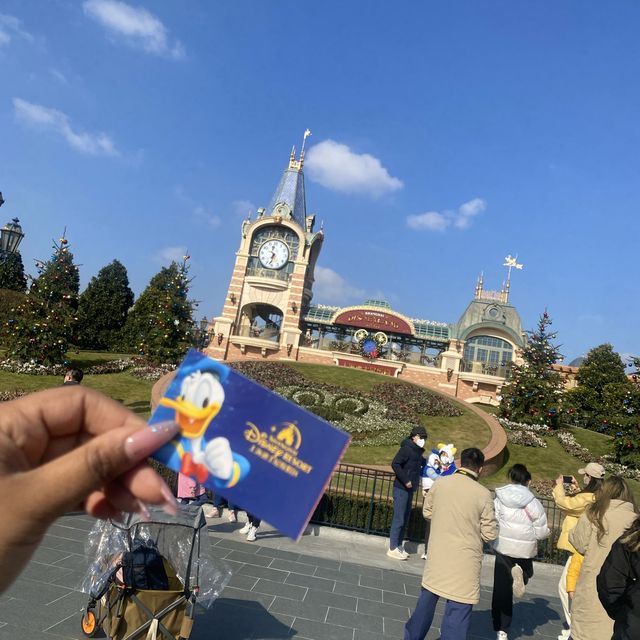 go to shanghai Disney now 