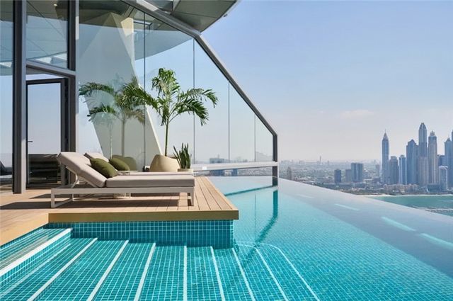 Dubai Palm Tower AURA SKYPOOL Resort Hotel Design Appreciation