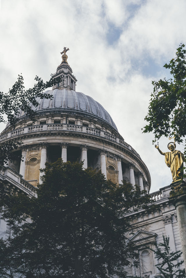 St. Paul's Cathedral, a must-visit mythical world in London.