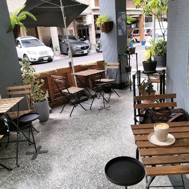 高雄三民區Formula Coffee Roaster 程式咖啡