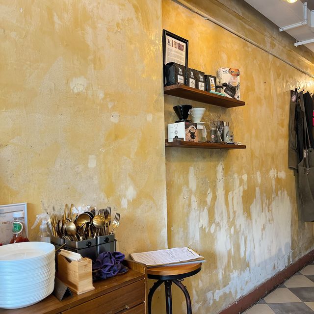 油麻地｜落地大玻璃木系輕工業風cafe🍳☕️🥐