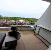 Marina Bay Sands Hotel - Huge room + balcony