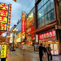 【大阪 道頓堀】大阪名物 くいだおれ 太郎