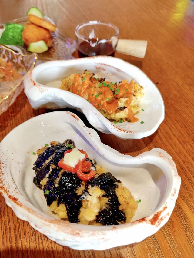 霓虹燈上、熱情的🇪🇸西班牙菜「Tapa Room」