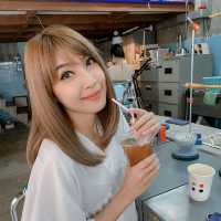 คาเฟ่ออฟฟิตยุค 80s