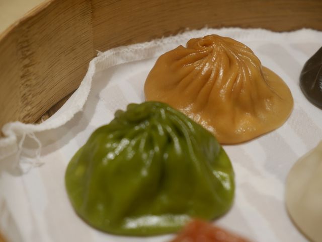 八色小籠包，各色顯功夫 