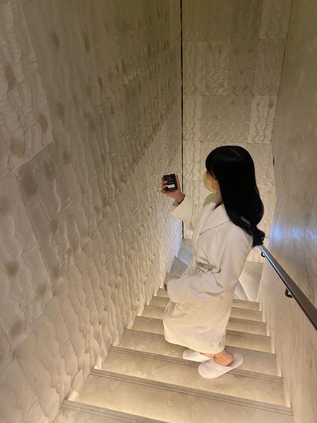 아직 해외는 무섭다면 국내 호캉스 어때 ? 🖤