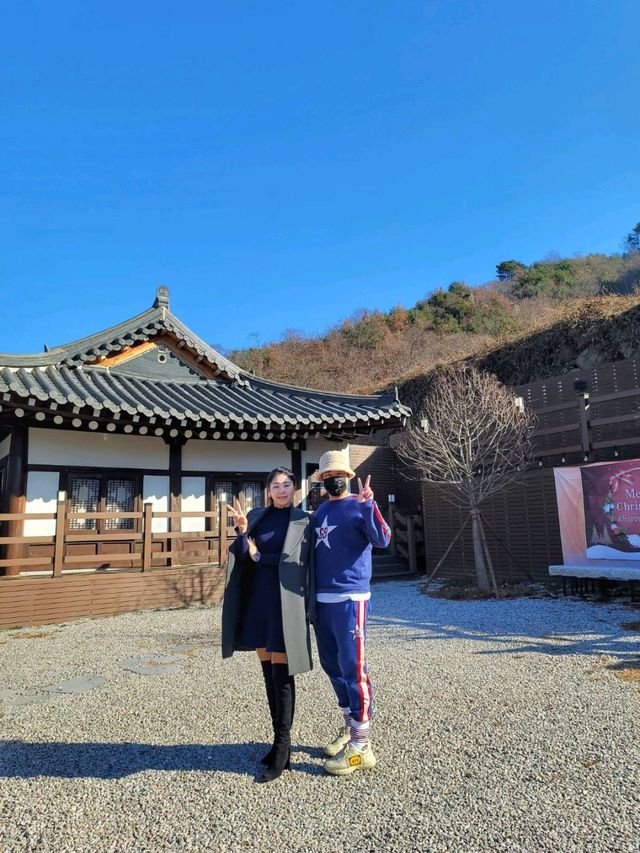 한옥의 멋스러움과 세련미가 공존하는 하동 콜라니티다🏠