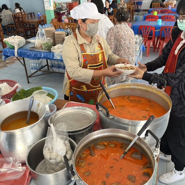 ขนมจีนแม่พลอย โคราช