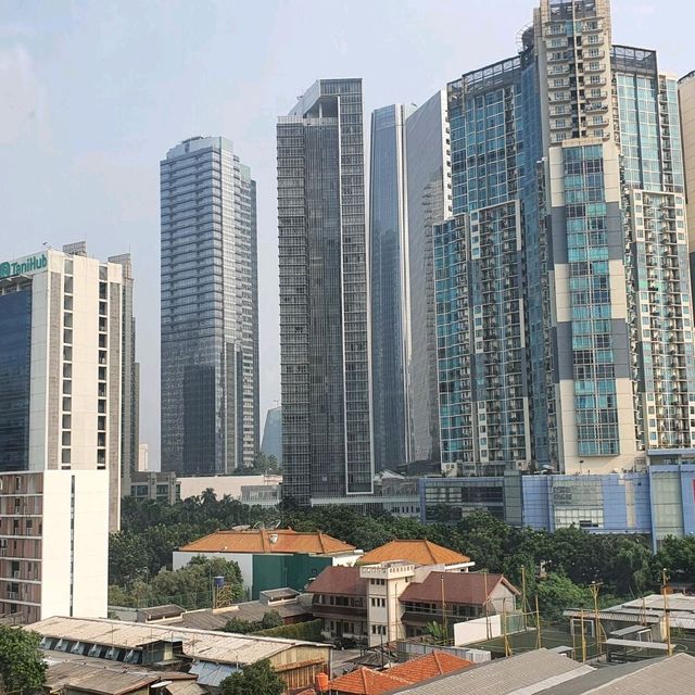Jakarta Kuningan area like to stay there