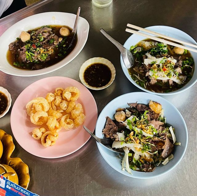 เฮียตี๋น้อย ก๋วยเตี๋ยวเนินมะกอก 🥩🥩🍜🫶🏻💗