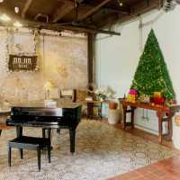 Picturesque Hotel in Old Town Phuket 