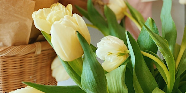 Easter Floral Table Centre | Farm and Field Cafe