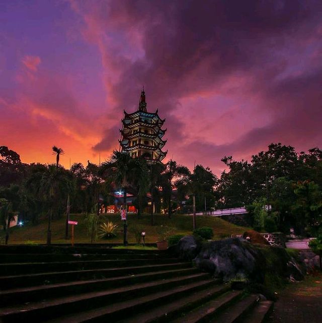 WATUGONG BUDDHAGAYA TEMPLE, SEMARANG