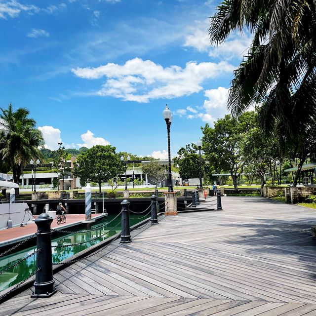 Sentosa Cove Boardwalk