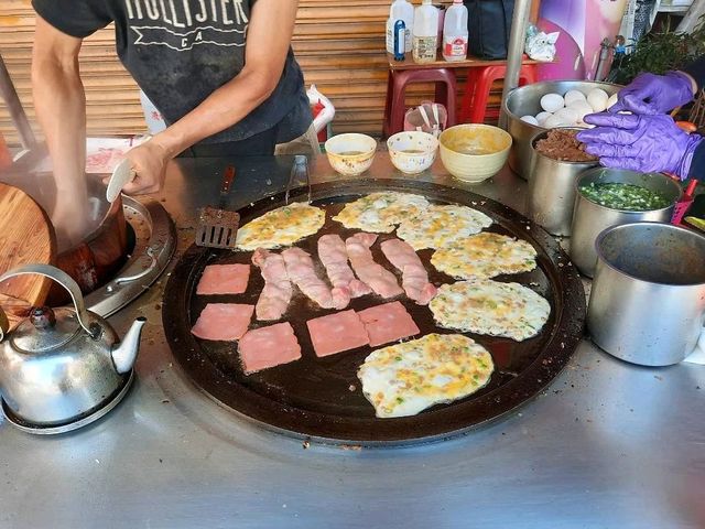 ［桃園］無名蛋包飯