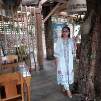 ร้านอาหารกระเพาะปลาริมเมย
