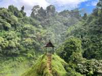 น้ำตกตาดเยือง ประเทศลาว