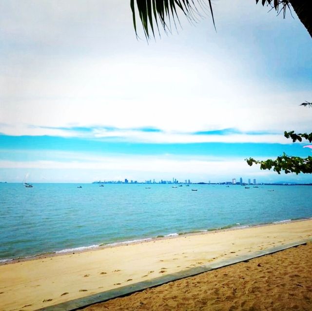 หาดบางเสร่ @ชลบุรี