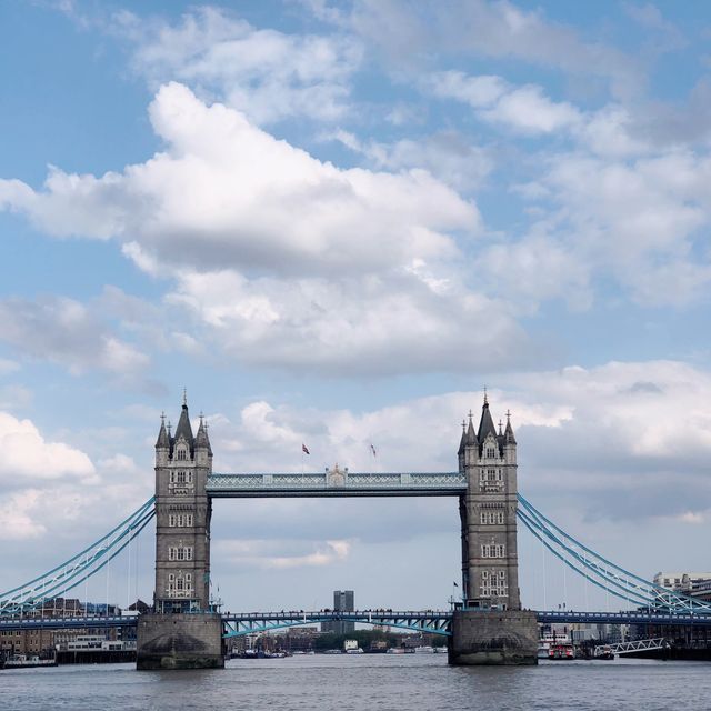 most beautiful bridge in London 