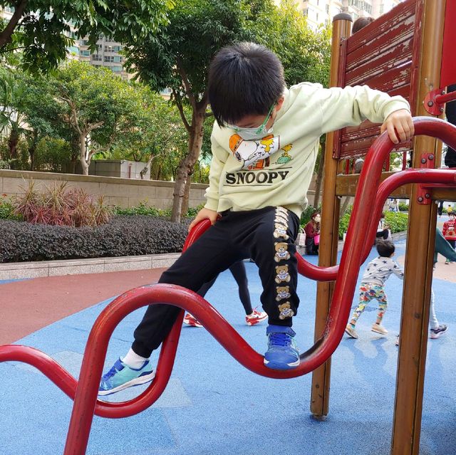 九龍站上蓋環境清幽隱世兒童公園 九龍站上蓋環境清幽隱世兒童公園