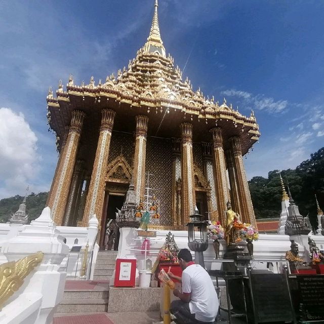 "รอยพระพุทธบาท" ​ แห่งชมพูทวีป​