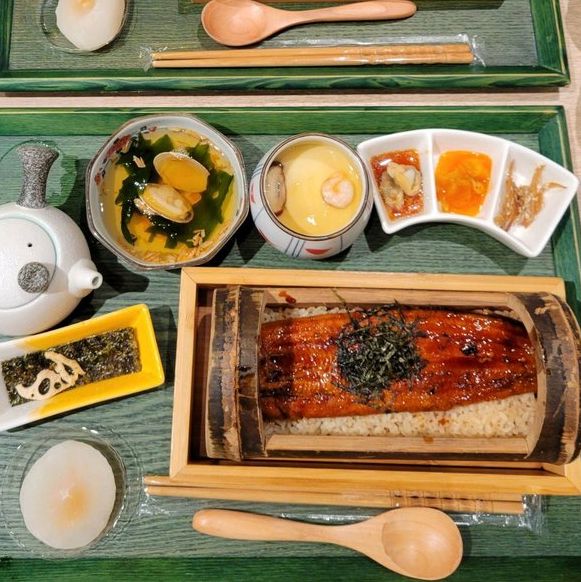 有淡淡竹香味嘅竹筒飯