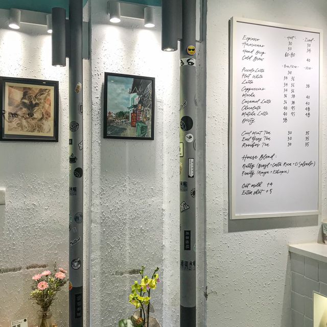 順着咖啡香氣來到yellow corner coffee💛