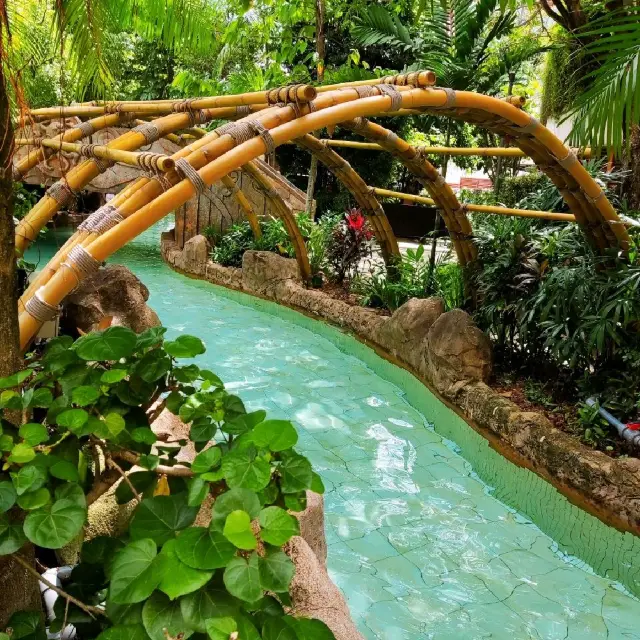 Adventure Cove Waterpark Singapore 