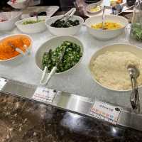 パシフィックホテル内の竜潭でランチ