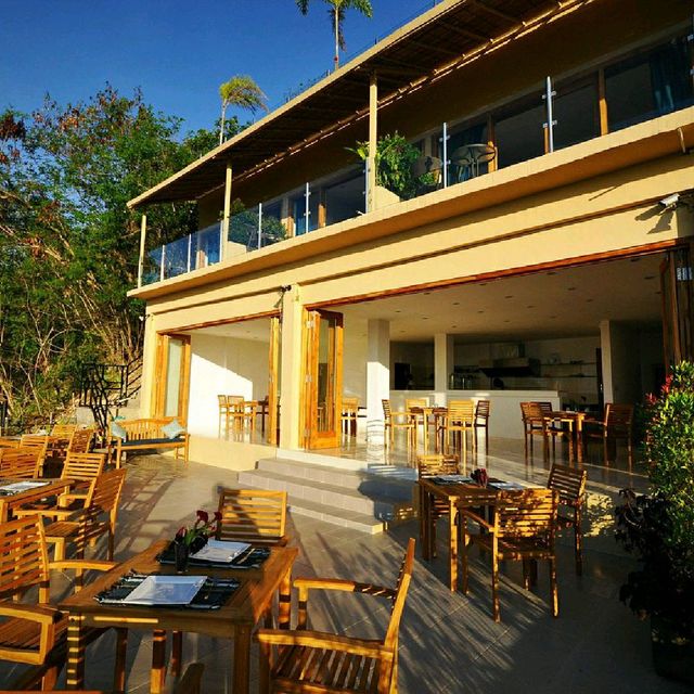 SUNSET HILL HOTEL