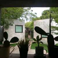 PAUSE Resort & Bar