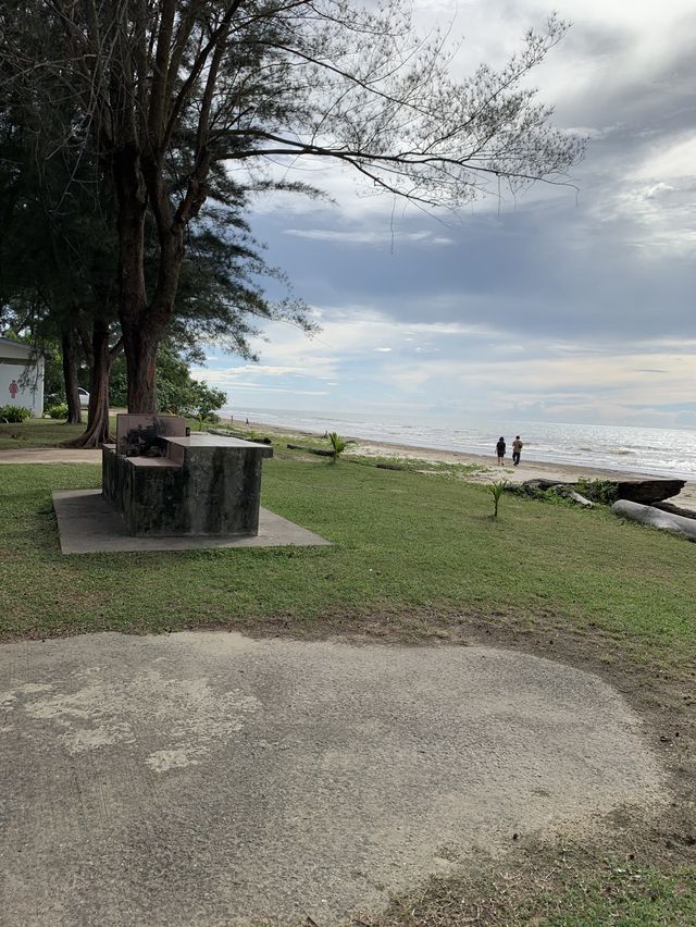 Another beach in Miri to hang out!