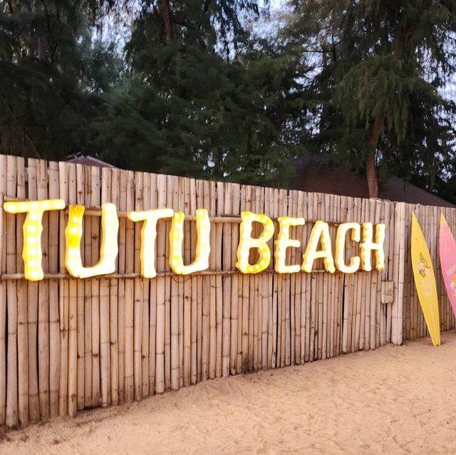Tutu Beach คาเฟ่สีชมพู 🏖️ 
