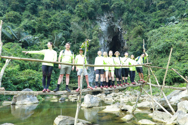 Tour Hang Rục Mòn ( Ruc Mon Cave 1 Adventure )