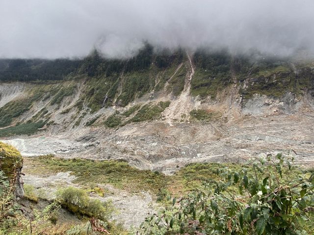 Nice little hike @Sichuan Glacier Park ❄️🏔️ 