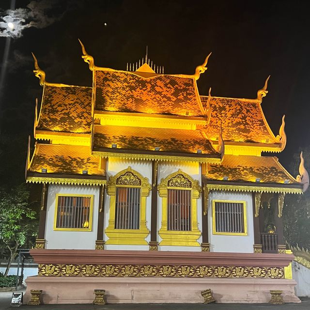 The great pagoda temple of Jinghong