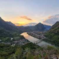 ผาชมนาง, หนองเขียว เมืองงอย, หลวงพระบาง