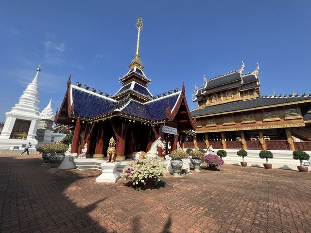 วัดที่สวยงาม วัดเด่นหลีสีเมืองแกน