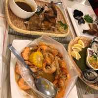 내 최애 맛집 세부 츄비츄비에서 한 내 생일파티. 해산물 파티다~~