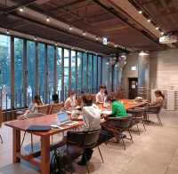 Trendy and comfortable coffeeshop